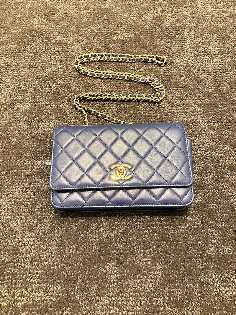 CHANEL チェーンウオレット