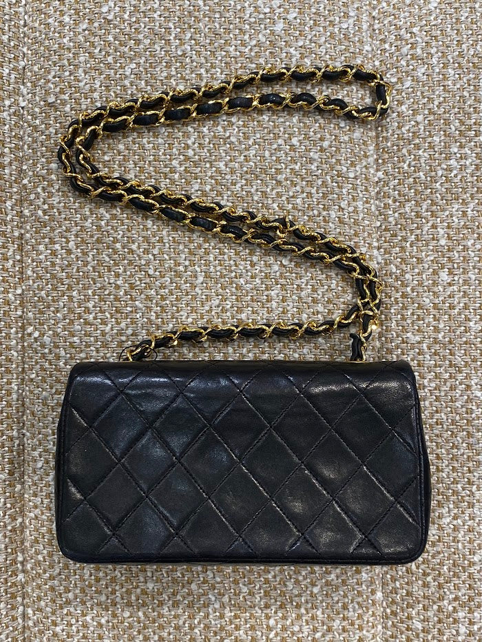 CHANEL マトラッセ チェーンショルダーバック