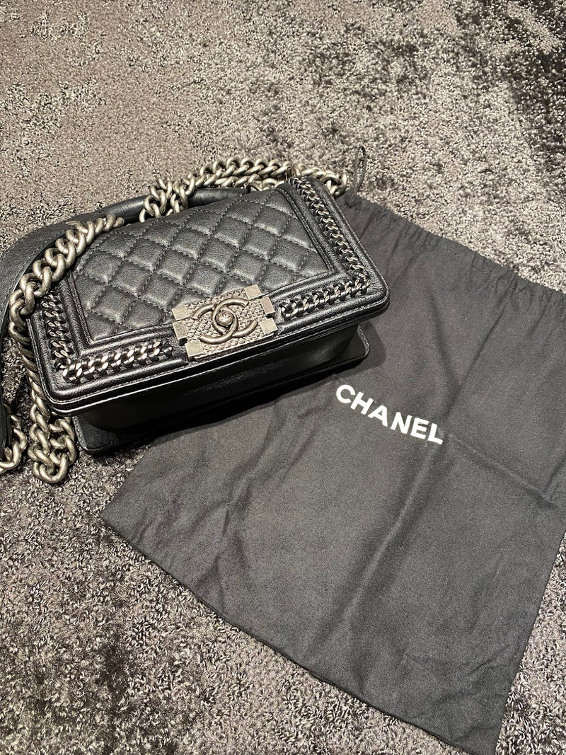 CHANEL ボーイズシャネル チェーンショルダーバッグ