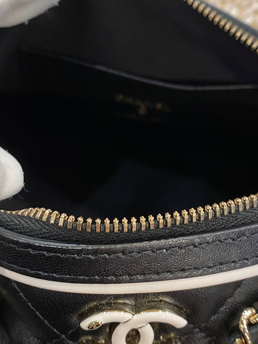 CHANEL チェーンショルダーバッグ