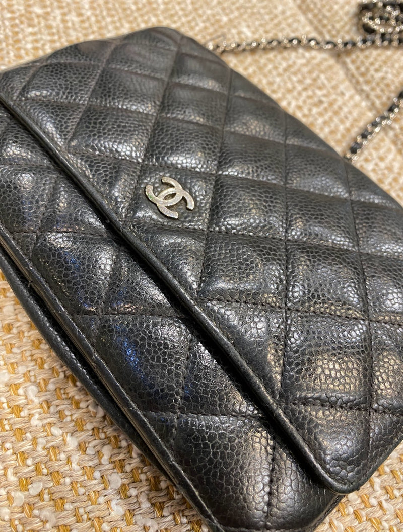 CHANEL チェーンウォレット キャビアスキン