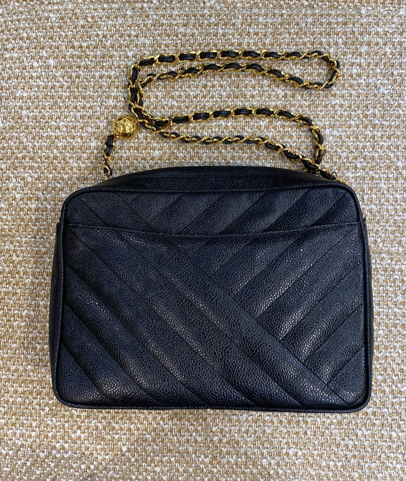 CHANEL キャビアスキン　斜めステック