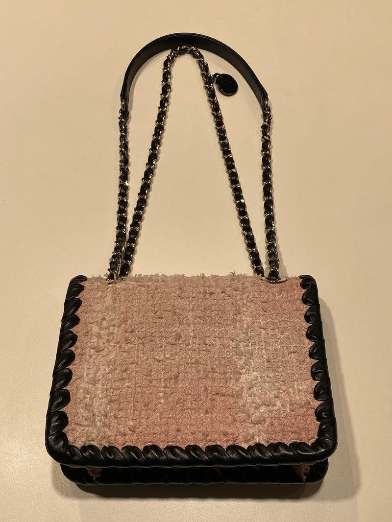 CHANEL ミニチェーンショルダーバッグ