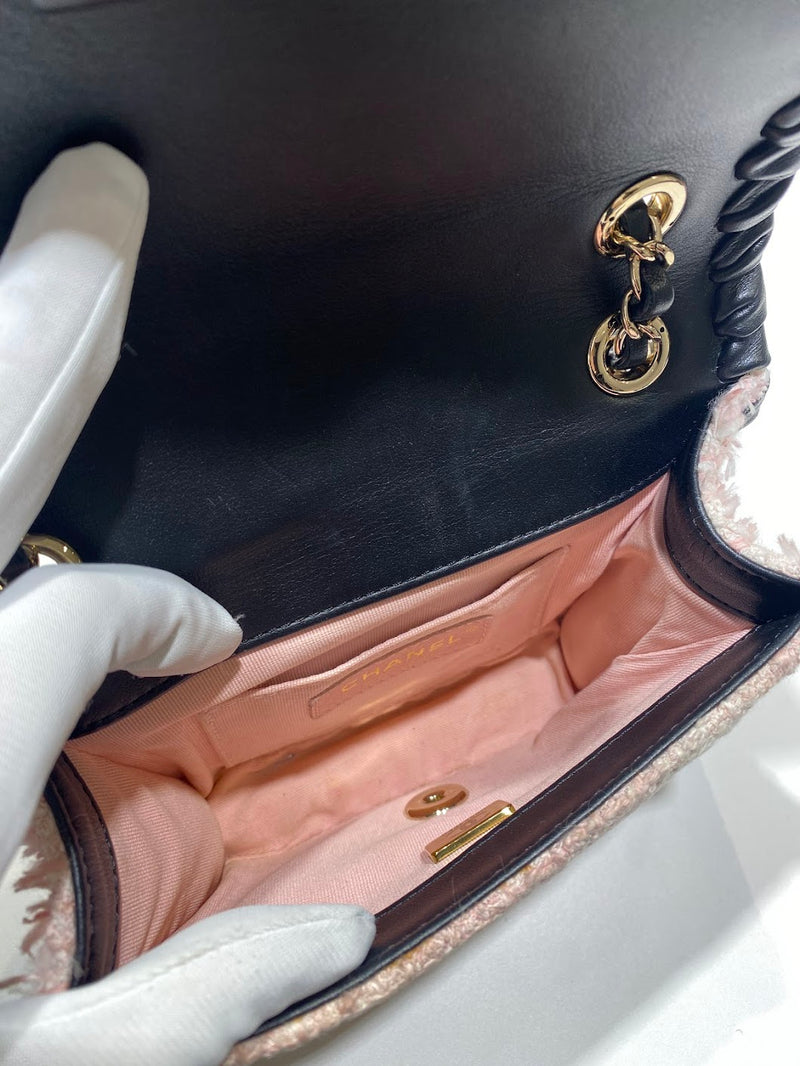 CHANEL ミニチェーンショルダーバッグ