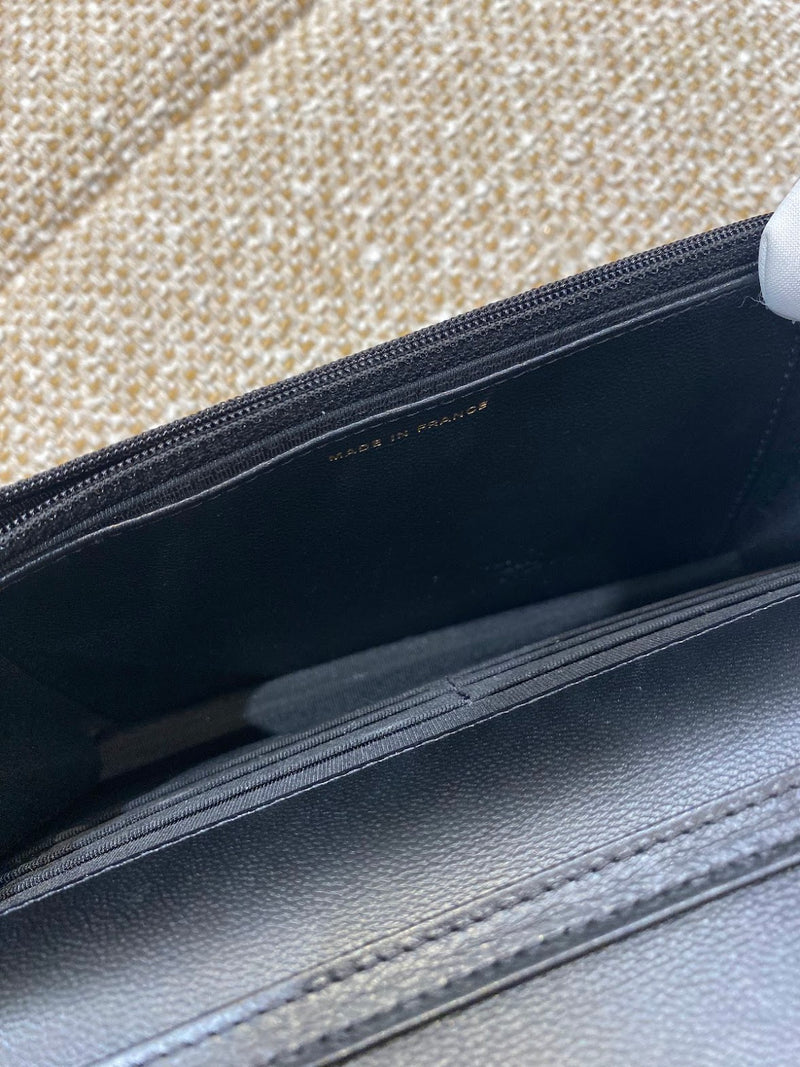CHANEL ラムスキン チェーンウォレット