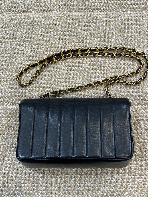 CHANEL チェーンショルダーバッグ