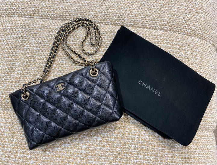 CHANEL チェーンクラッチバッグ キャビアスキン – co&co