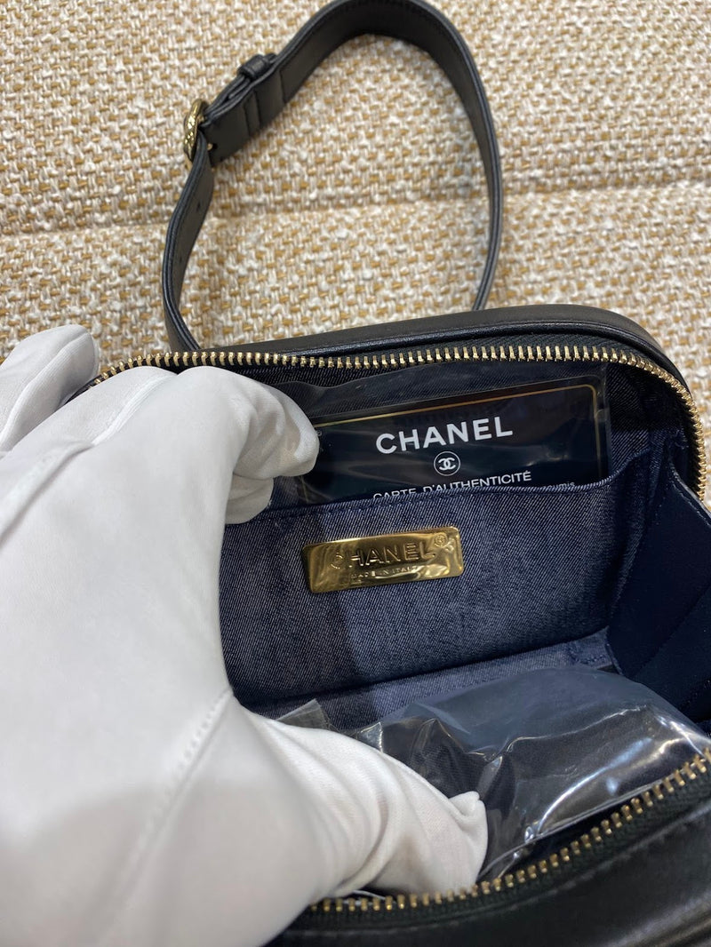 CHANEL ココマーク ウエストポーチ ラムスキン ショルダーバッグ