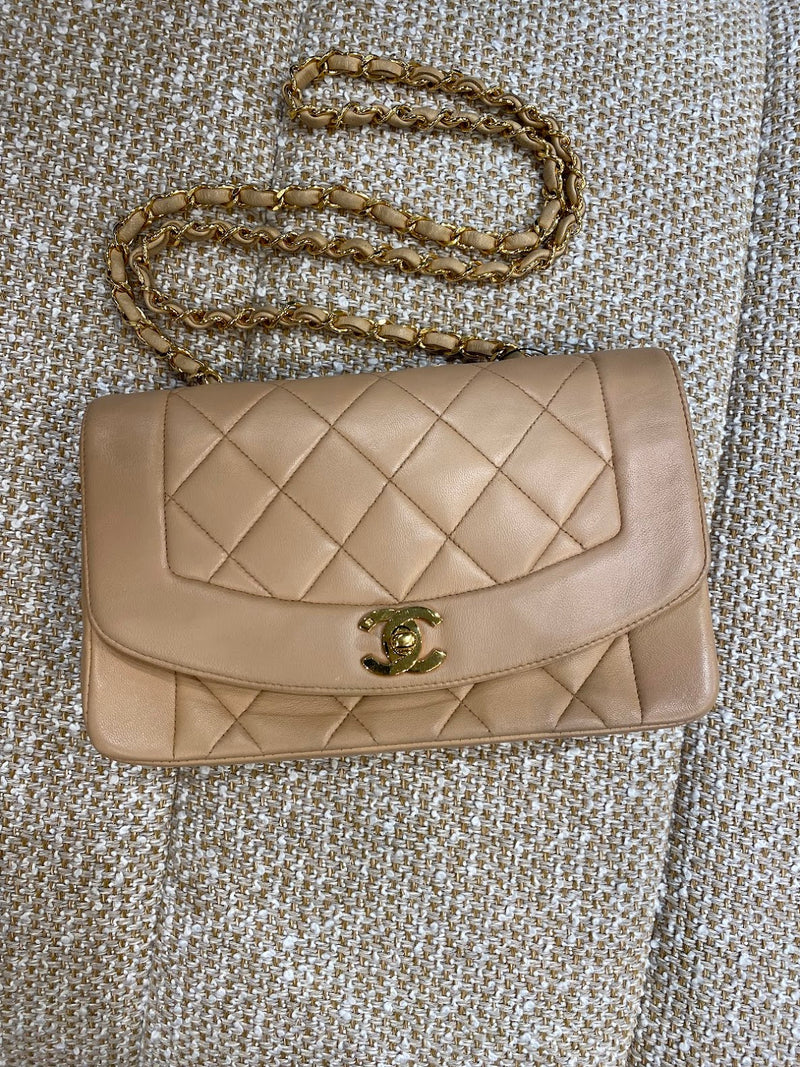 CHANEL ダイアナフラップチェーン ショルダーバッグ