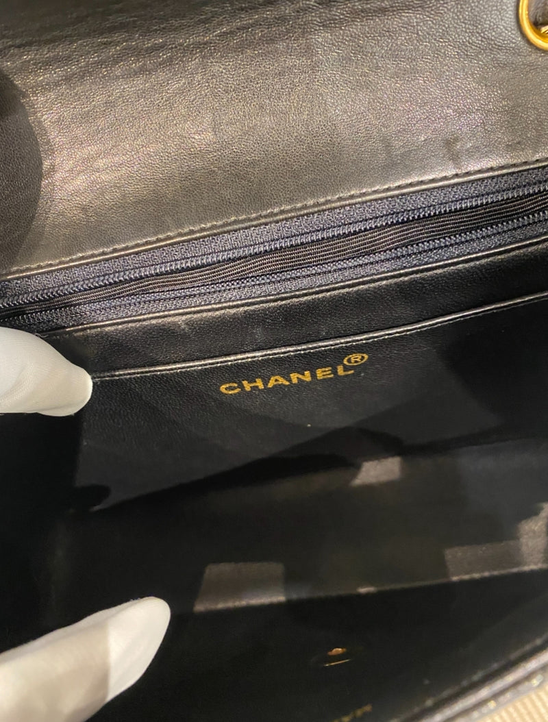 CHANEL マトラッセ25 チェーンショルダーバッグ