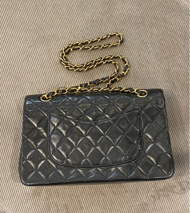 CHANEL マトラッセ25 チェーンショルダーバッグ – co&co