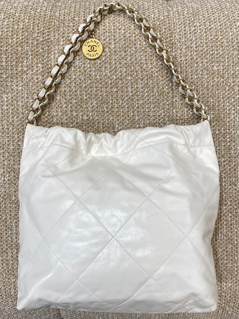 CHANEL 22 ハンドバック