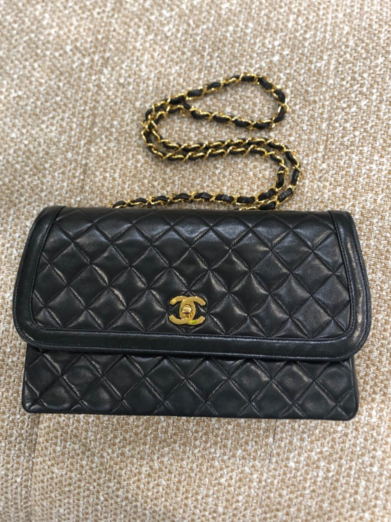 CHANEL マトラッセポーチ付き チェーンショルダーバッグ