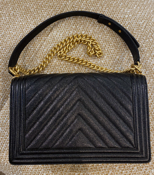 CHANEL チェーンショルダーバッグ ボーイ