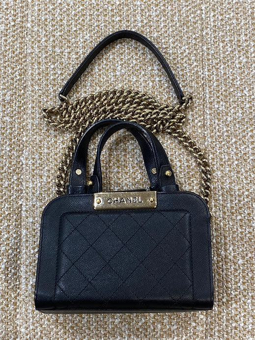 CHANEL チェーンショルダーバッグ
