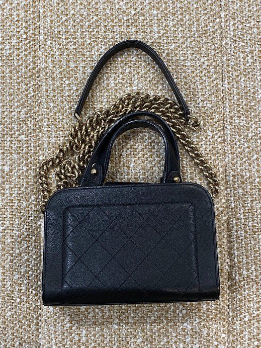 CHANEL チェーンショルダーバッグ