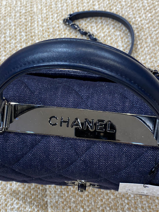 人気のバニティ☆【 CHANEL 】チェーンショルダーバッグ デニム CHANEL - 新品未使用☆激かわっ☆CHANEL☆デニム☆チェーン
