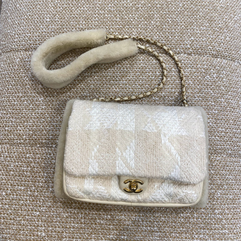 CHANEL ムートン チェーンバックレア – co&co
