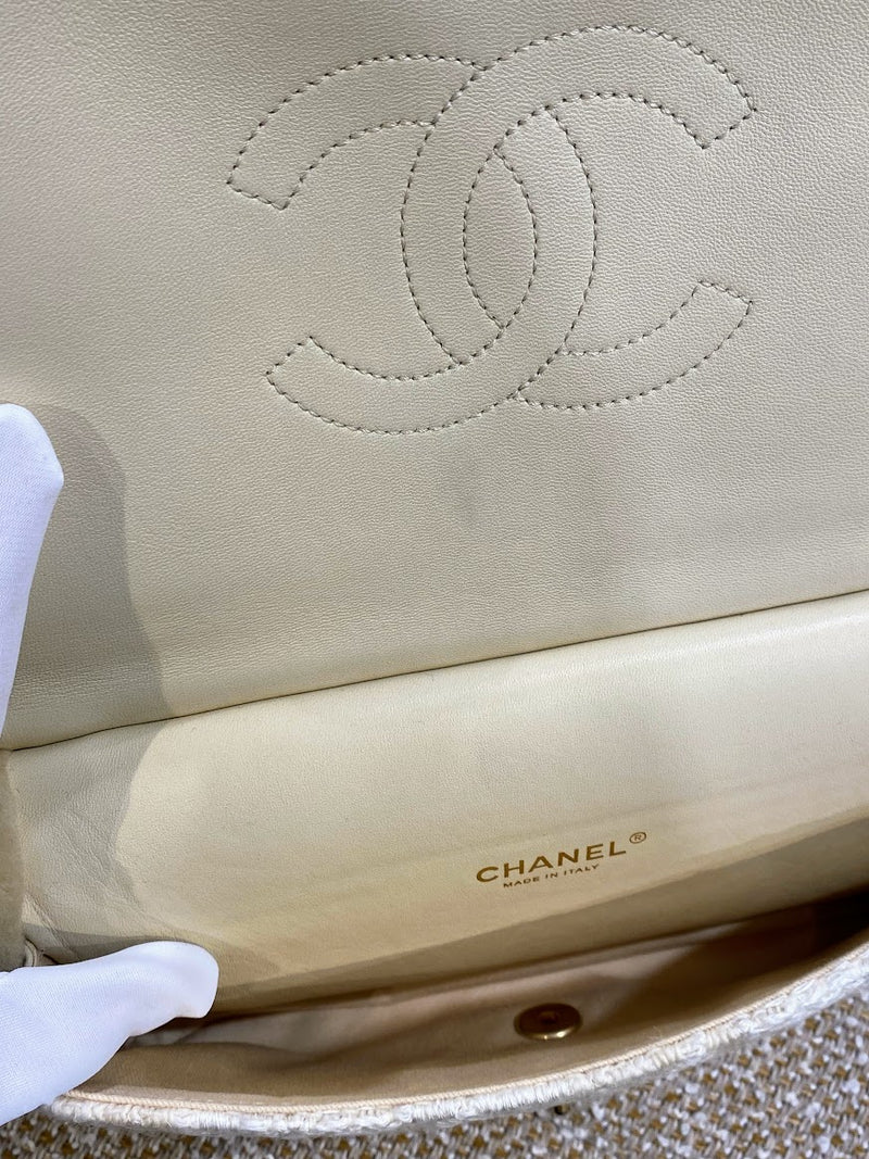 CHANEL ムートン　チェーンバックレア