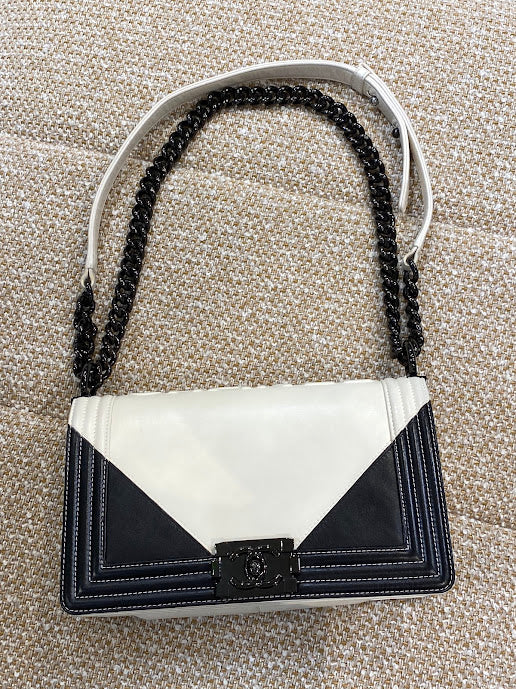 CHANEL ボーイズチェーンショルダーバッグ