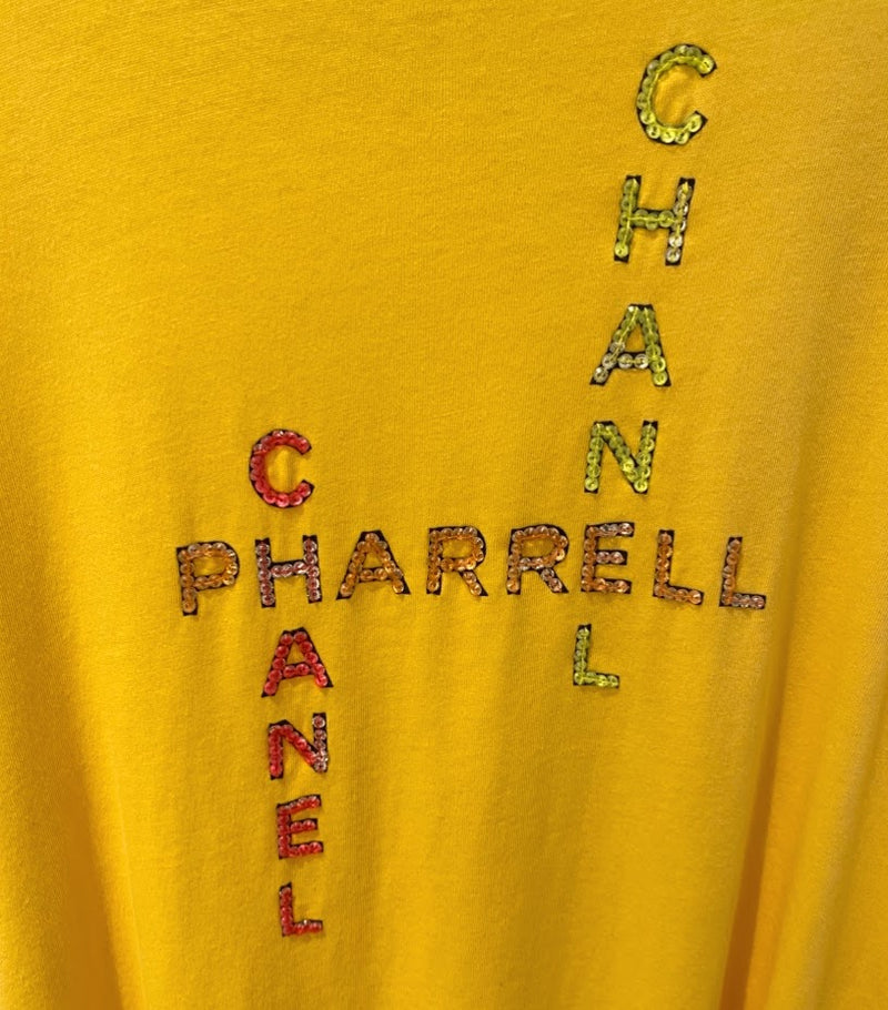 CHANEL ファレルウィリアムス スパンコールロゴ 半袖Tシャツ