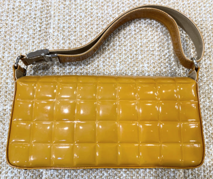 CHANEL チョコバーショルダーバック 茶系