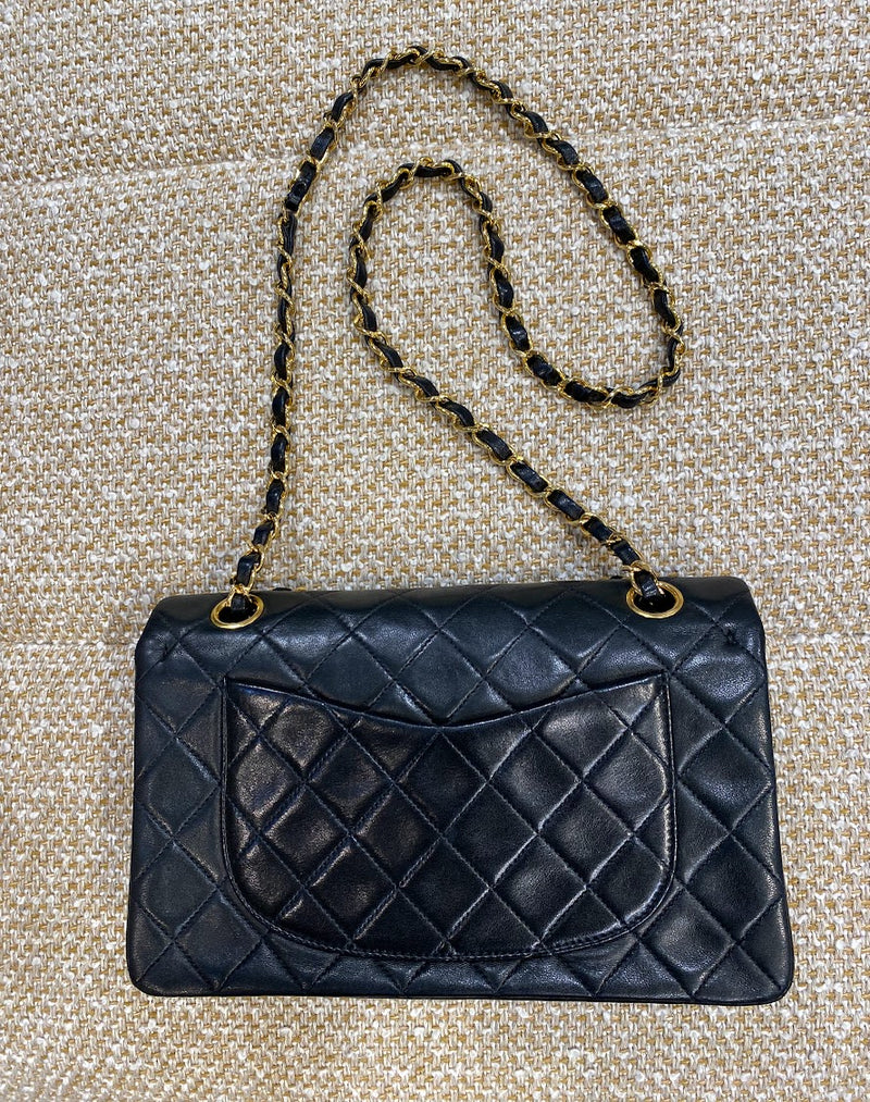 CHANEL　チェーンショルダーバック