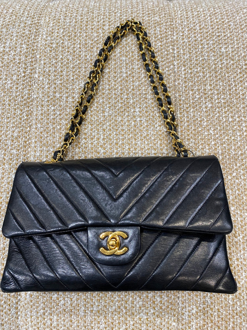 CHANEL ショルダーバック