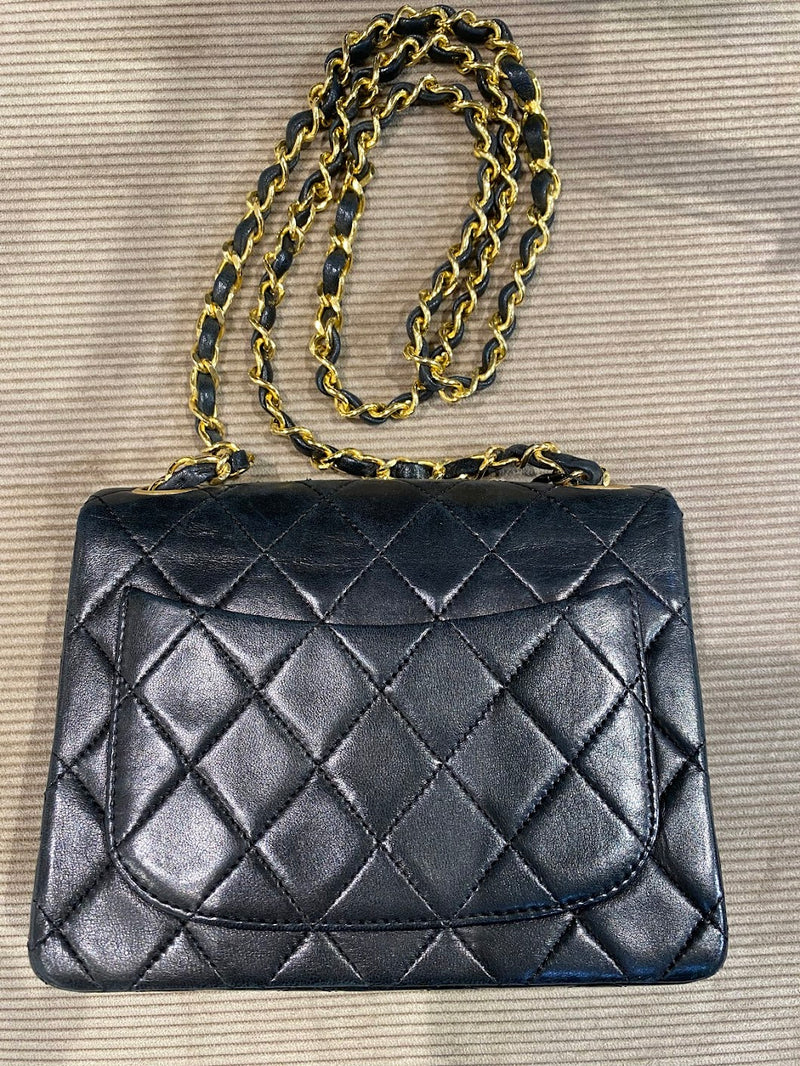 CHANEL マトラッセチェーンショルダーバッグ