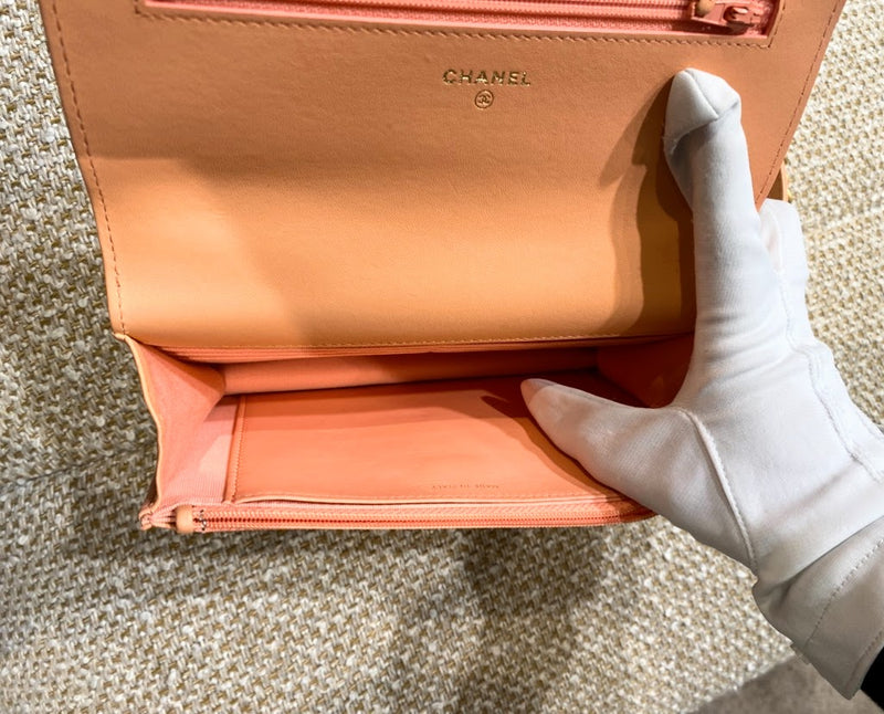 CHANEL 19WOC ボールド チェン ウオレット