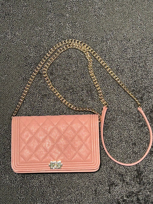 CHANEL ボーイシャネルチェーンウォレットキャビアスキン – co&co