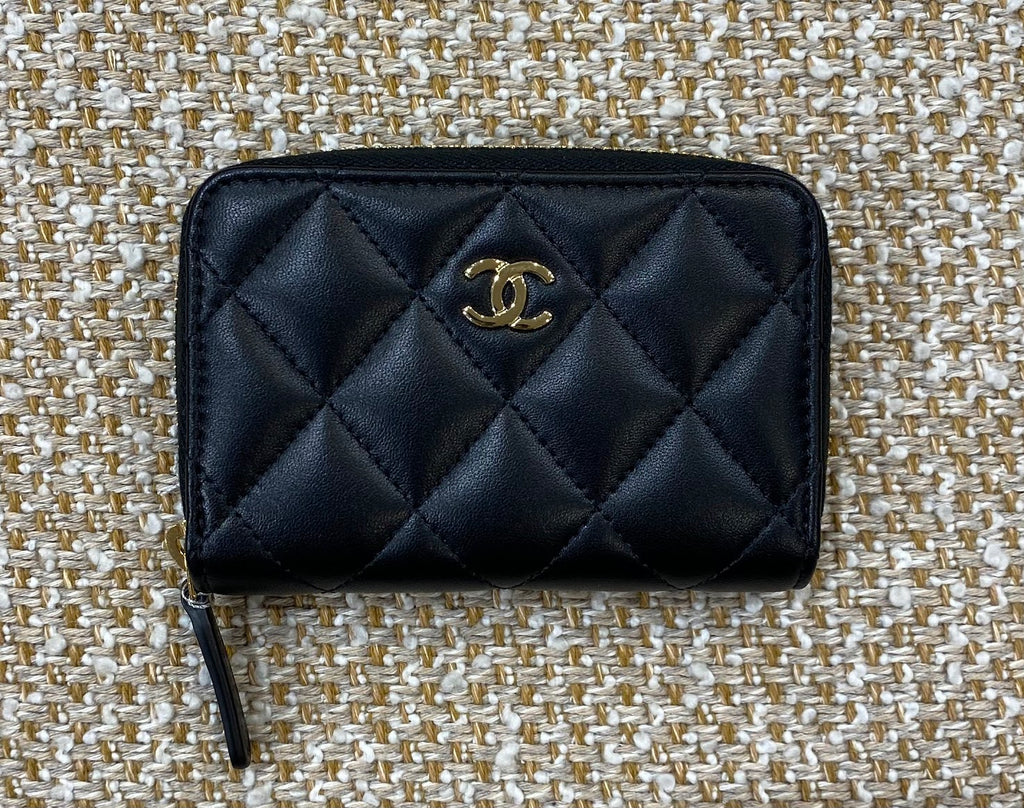 【鮮やかでお洒落★】CHANEL マトラッセ カードケース 新品】CHANEL マトラッセ キャビアスキン カードケース ゴールド