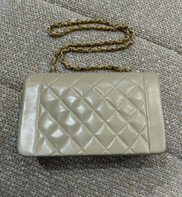 CHANEL マドモアゼル チェーンショルダーバッグ