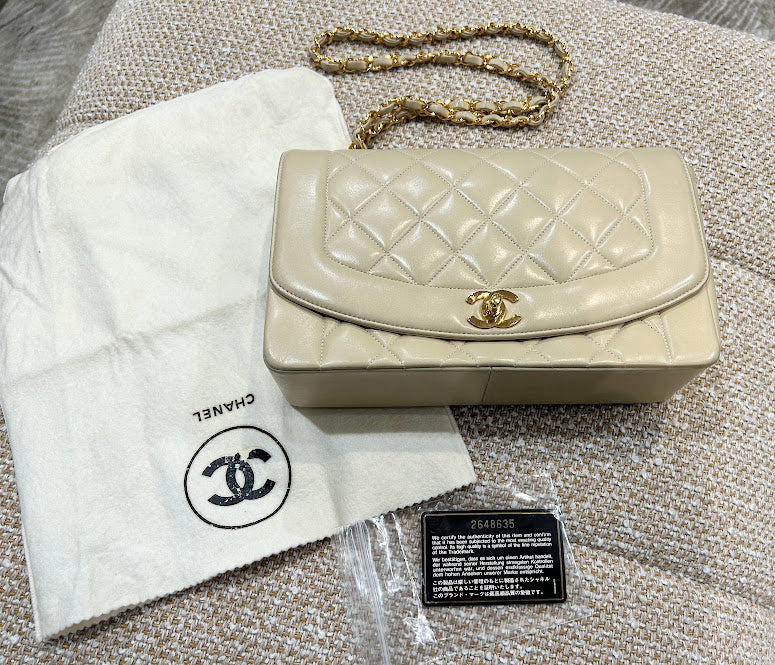 CHANEL ダイアナ22 マトラッセ チェーンショルダーバッグ