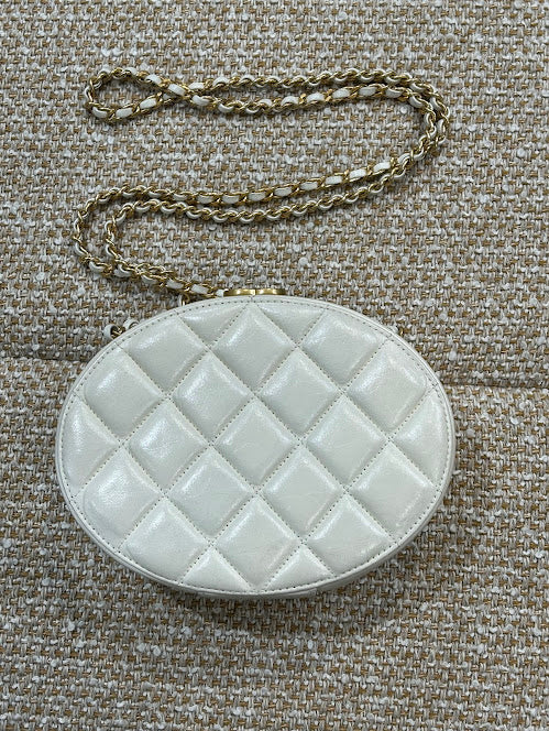 CHANEL チェーンショルダーバッグ