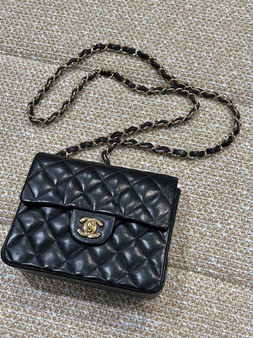 CHANEL チェーンショルダーバッグ