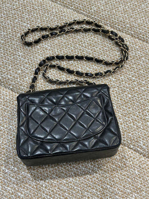 CHANEL チェーンショルダーバッグ