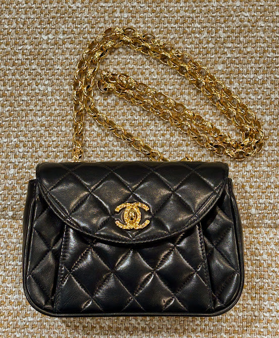 CHANEL マトラッセ ショルダーバッグ