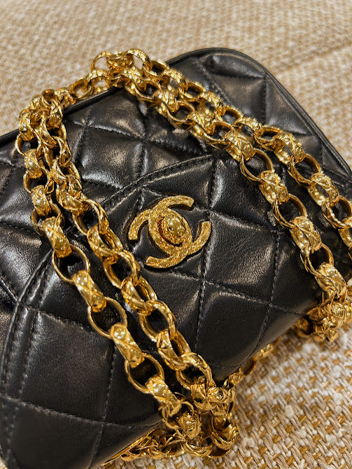 CHANEL マトラッセ ショルダーバッグ