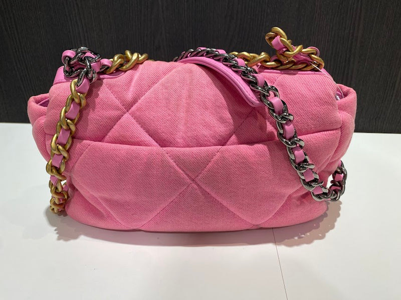 CHANEL シャネル19 ショルダーバック