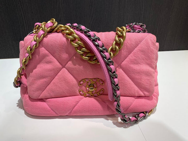 CHANEL シャネル19 ショルダーバック – co&co