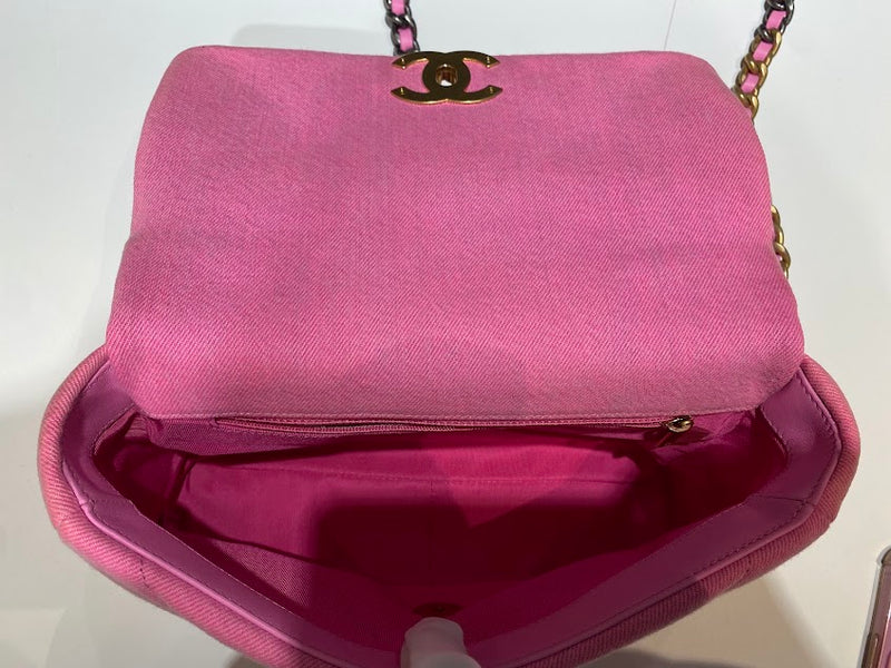 CHANEL シャネル19 ショルダーバック