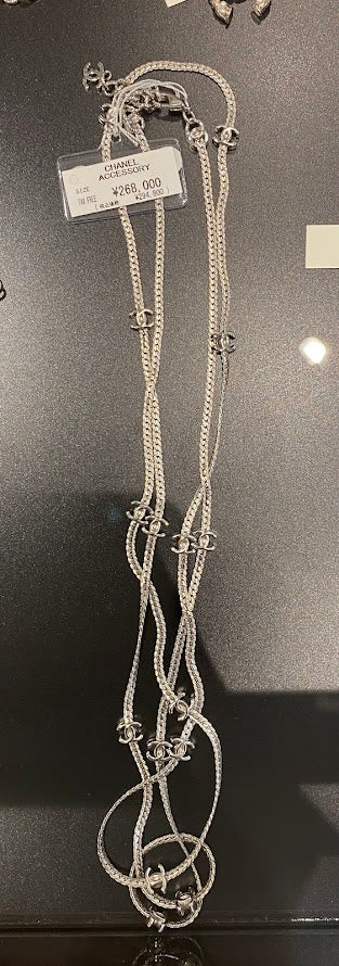 CHANEL　ロングネックレス