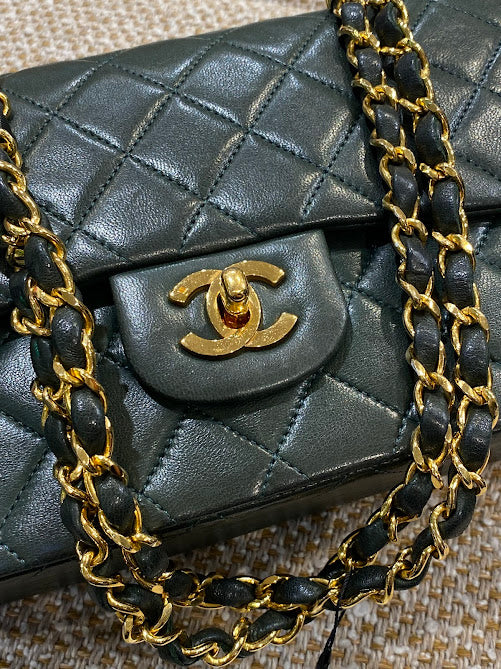 CHANEL マトラッセ ショルダーバッグ