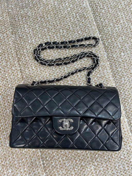 CHANEL マトラッセ チェーンショルダーバッグ
