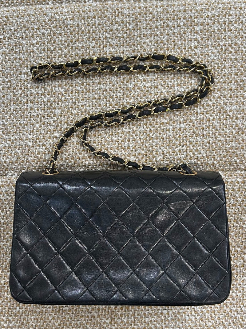 CHANEL マトラッセチェーンショルダーバッグ