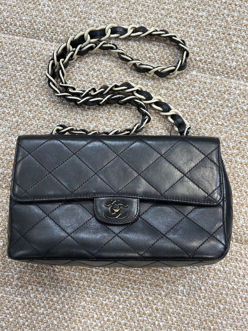 CHANEL マトラッセプラチェーンショルダーバッグ