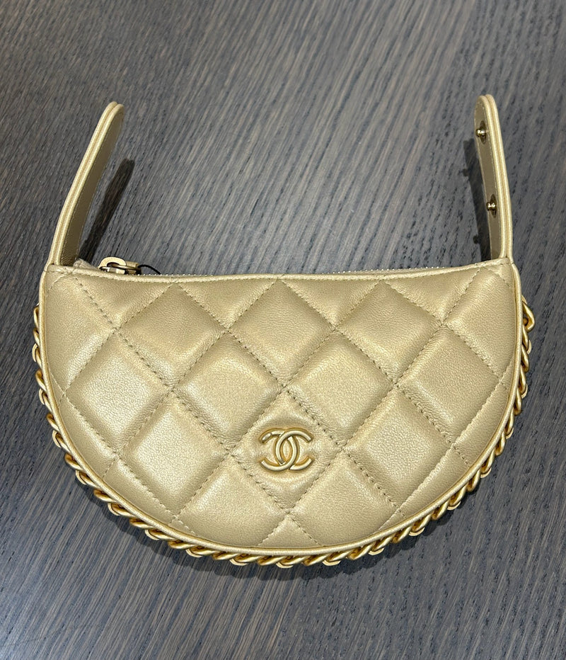 CHANEL ポーチバッグ チェーンクラッチバッグ ラムスキン ゴールド