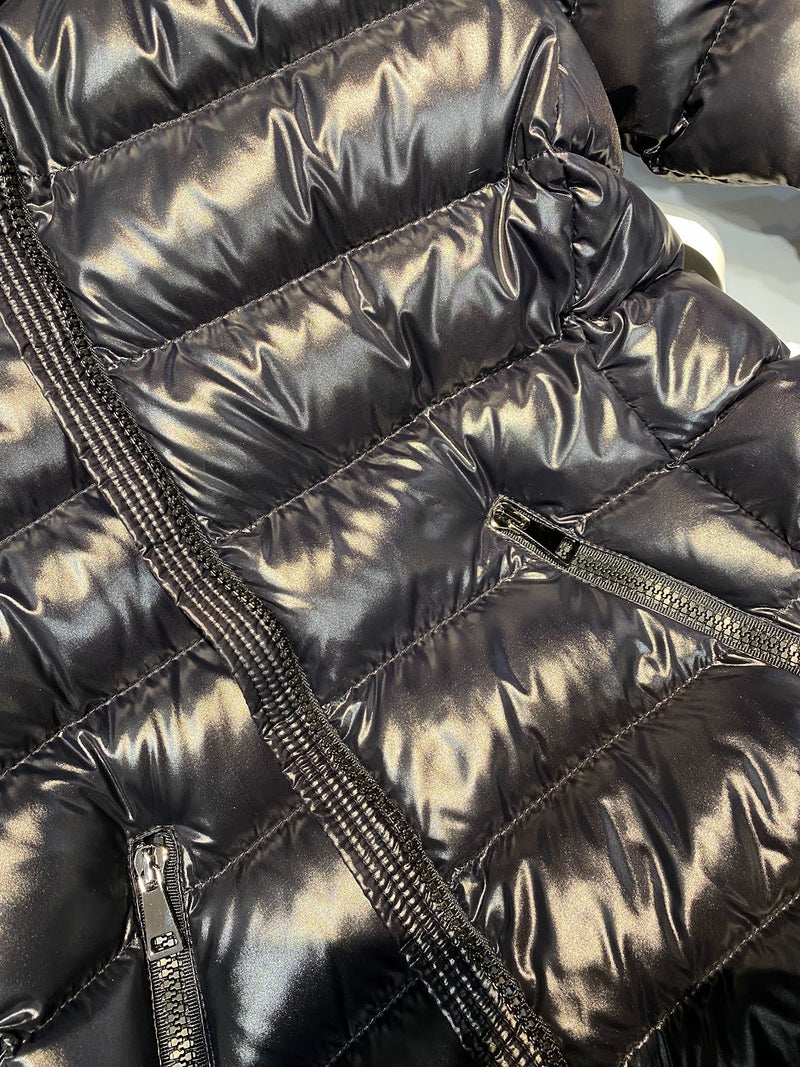 MONCLER ダウンジャケット ファーフード付き