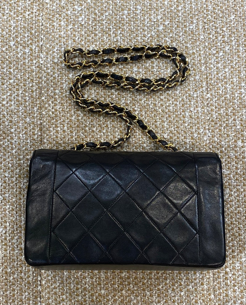 CHANEL ダイアナ マトラッセ ショルダーバッグ